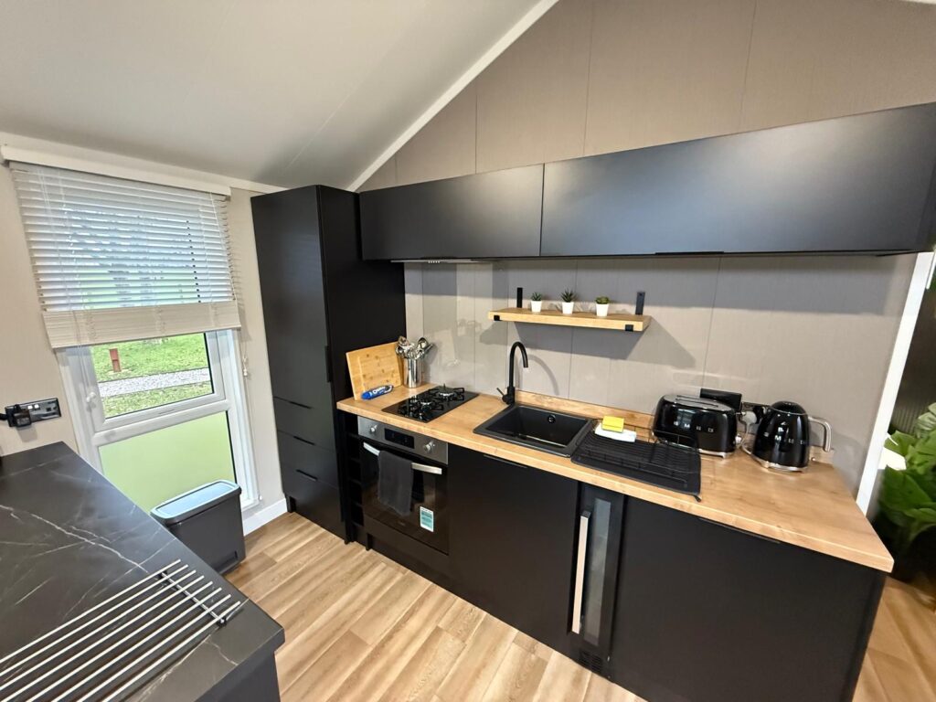 9ed07801-3d9e-4ba0-a530-fcf8e290b0e0